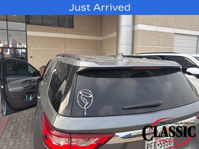 Used 2020 Chevrolet Traverse LT image 13