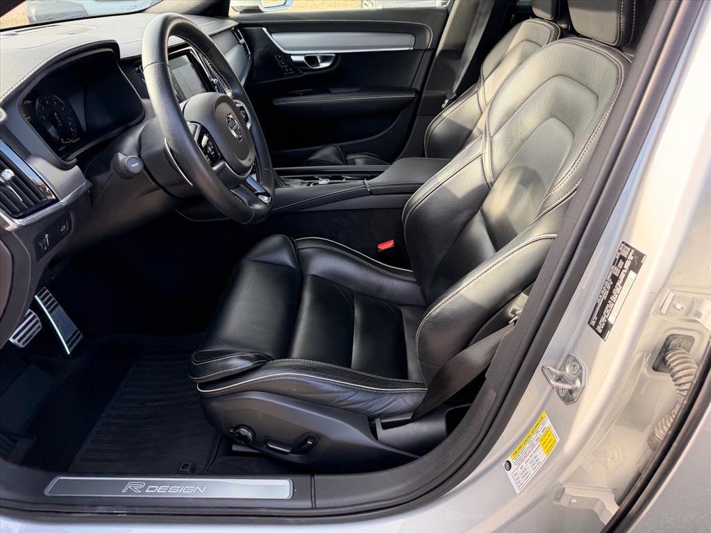 Used 2019 Volvo V90 T6 R-Design w/ Advanced Package image 11