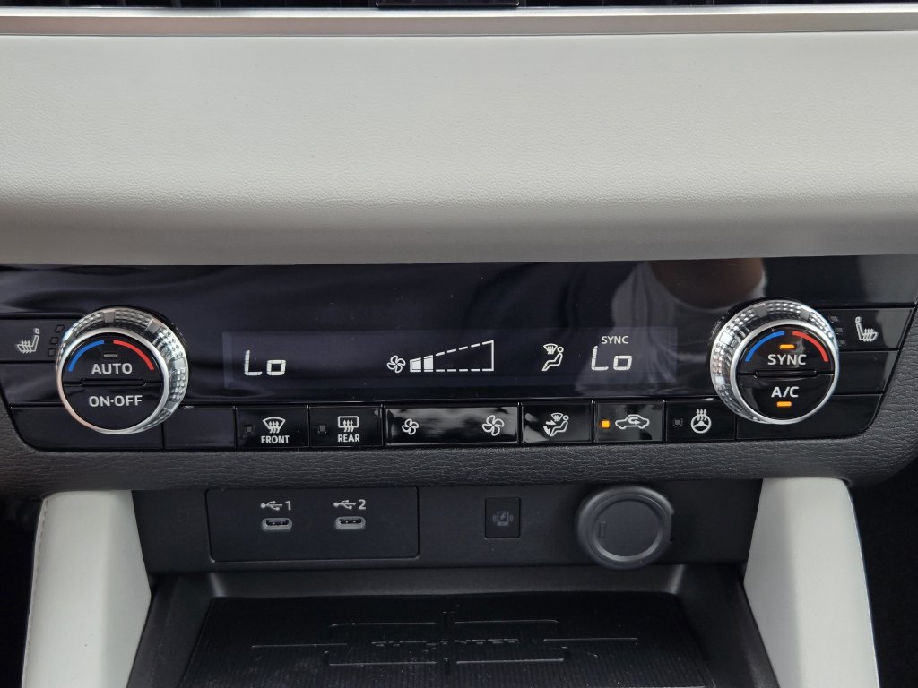 New 2026 Mitsubishi Outlander LE FWD image 15