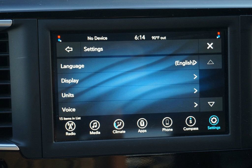 Used 2021 Chrysler Voyager Lxi image 36