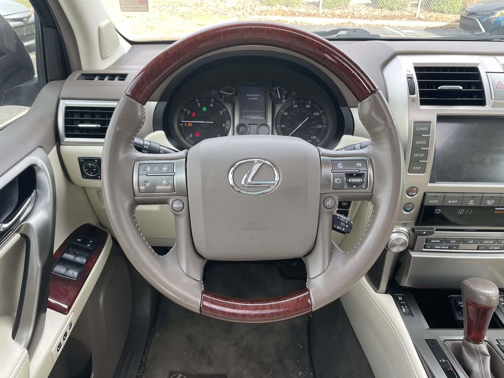 Used 2013 Lexus GX 460 image 24