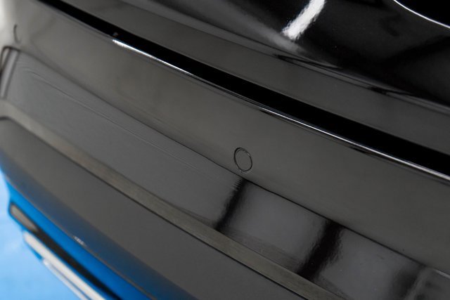 Used 2024 Cadillac XT4 Premium Luxury image 10