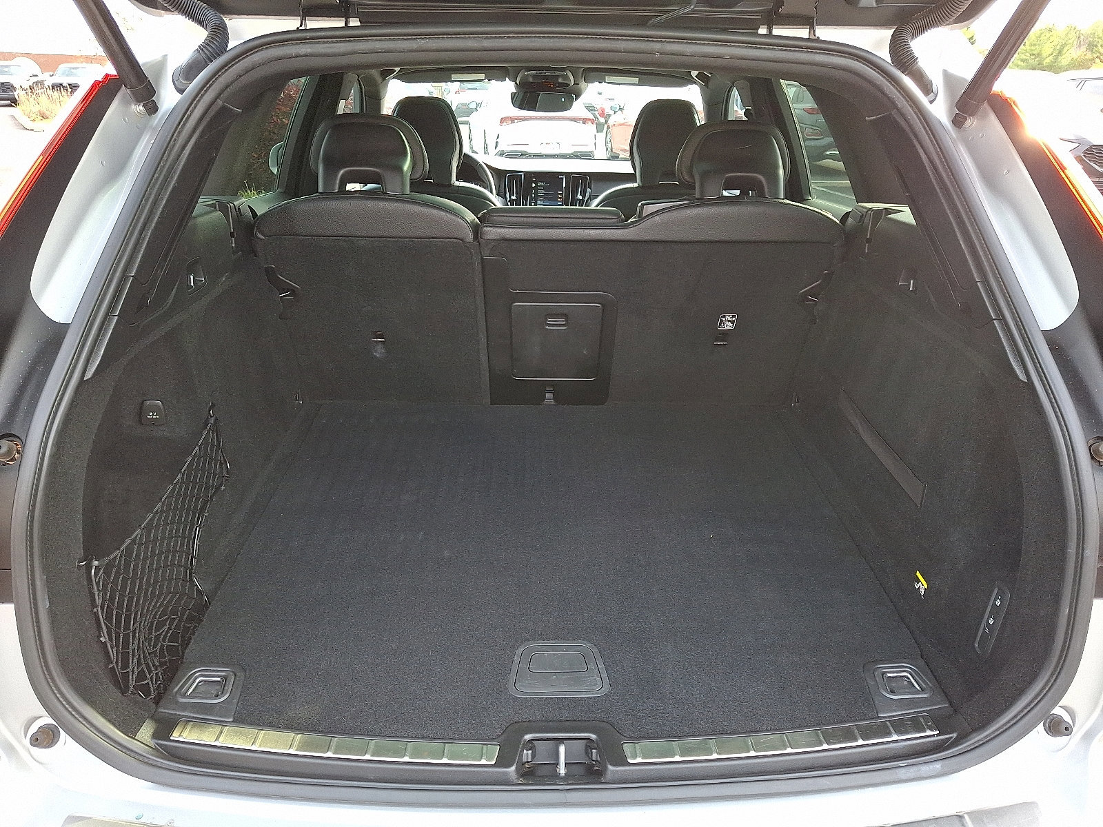 Used 2019 Volvo XC60 T5 Inscription w/ Protection Package Premier image 29