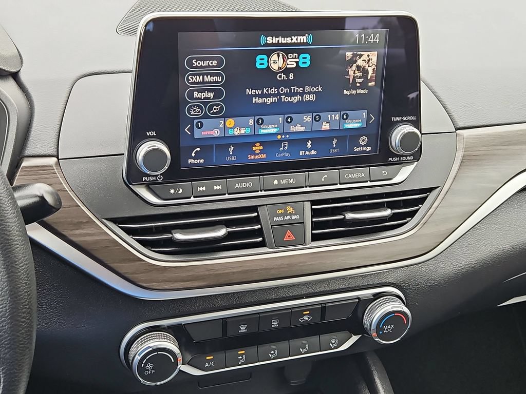 Used 2025 Nissan Altima 2.5 SV FWD image 19