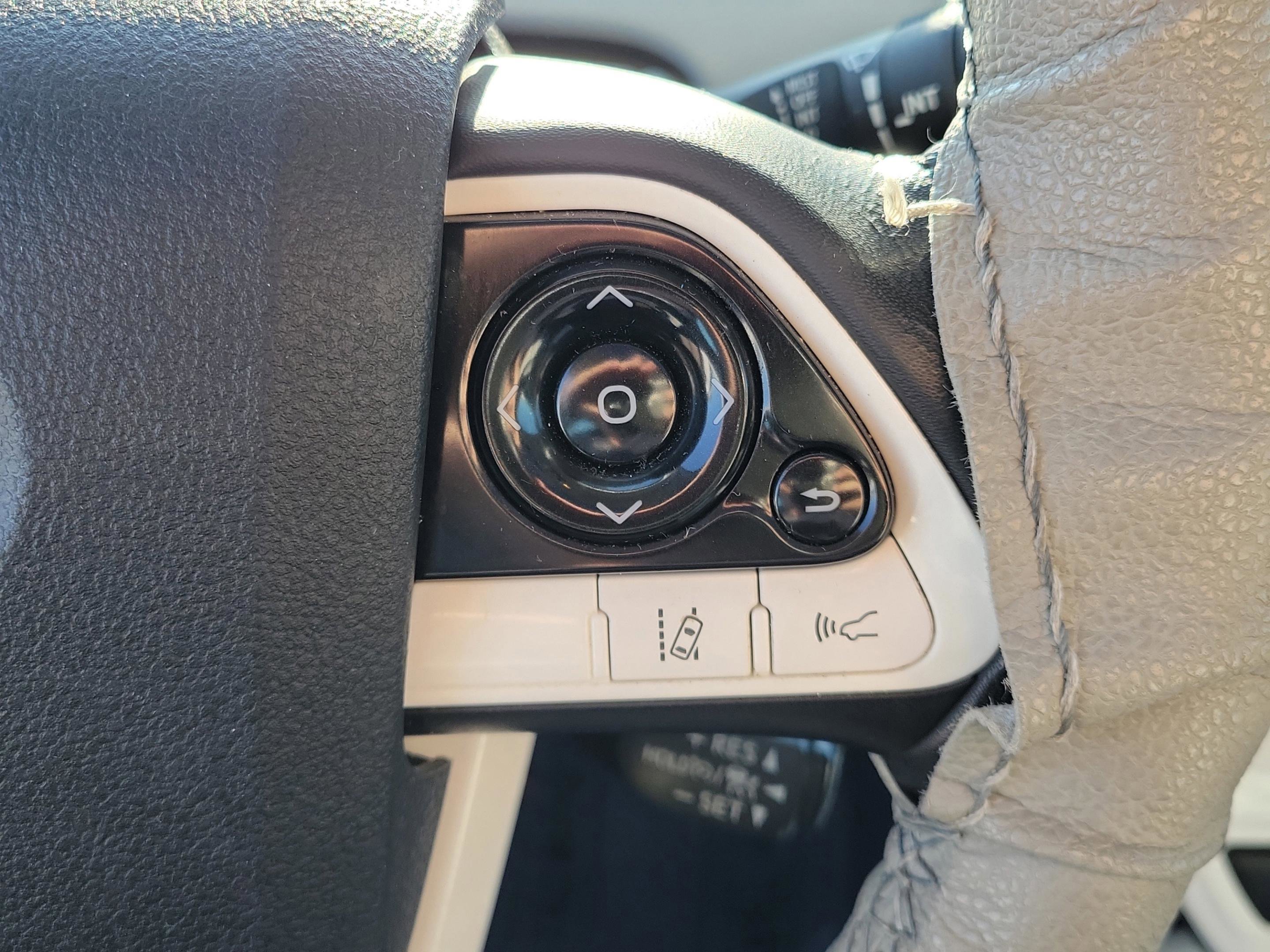 Used 2016 Toyota Prius Two image 18