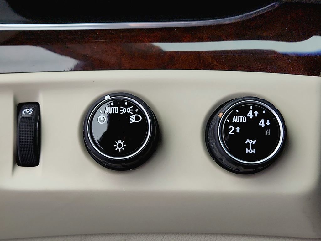 Used 2016 Cadillac Escalade Premium image 24