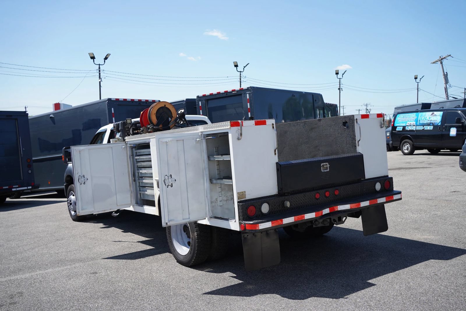 Used 2013 Ford F550 4x4 Crew Cab Super Duty w/ Payload Upgrade Pkg image 13