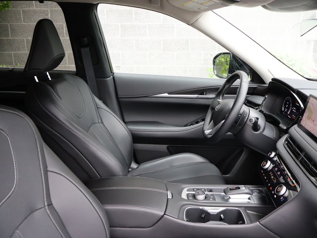 Used 2025 INFINITI QX60 Sensory w/ Cargo Package AWD/4WD image 10