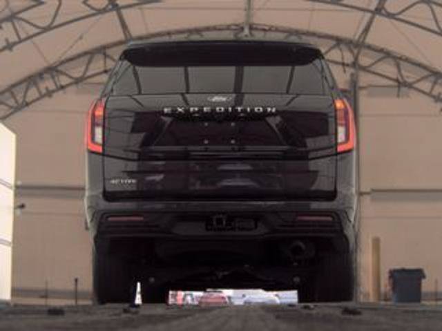 Certified 2025 Ford Expedition Active AWD/4WD video 2