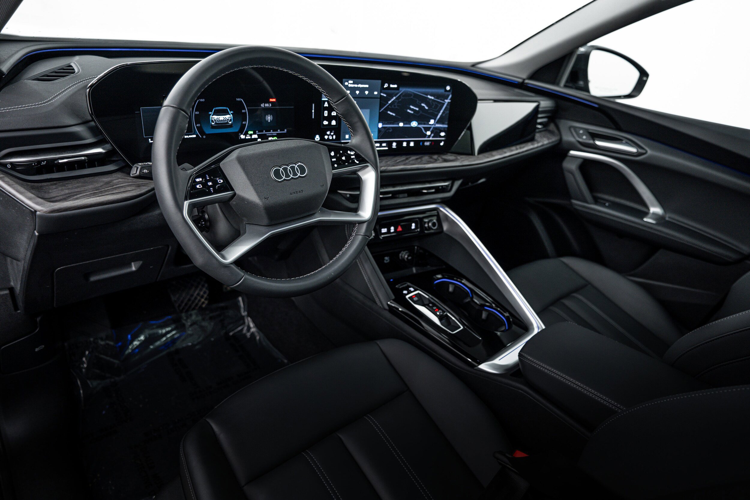 Used 2025 Audi Q5 Premium w/ Convenience Package AWD/4WD image 9
