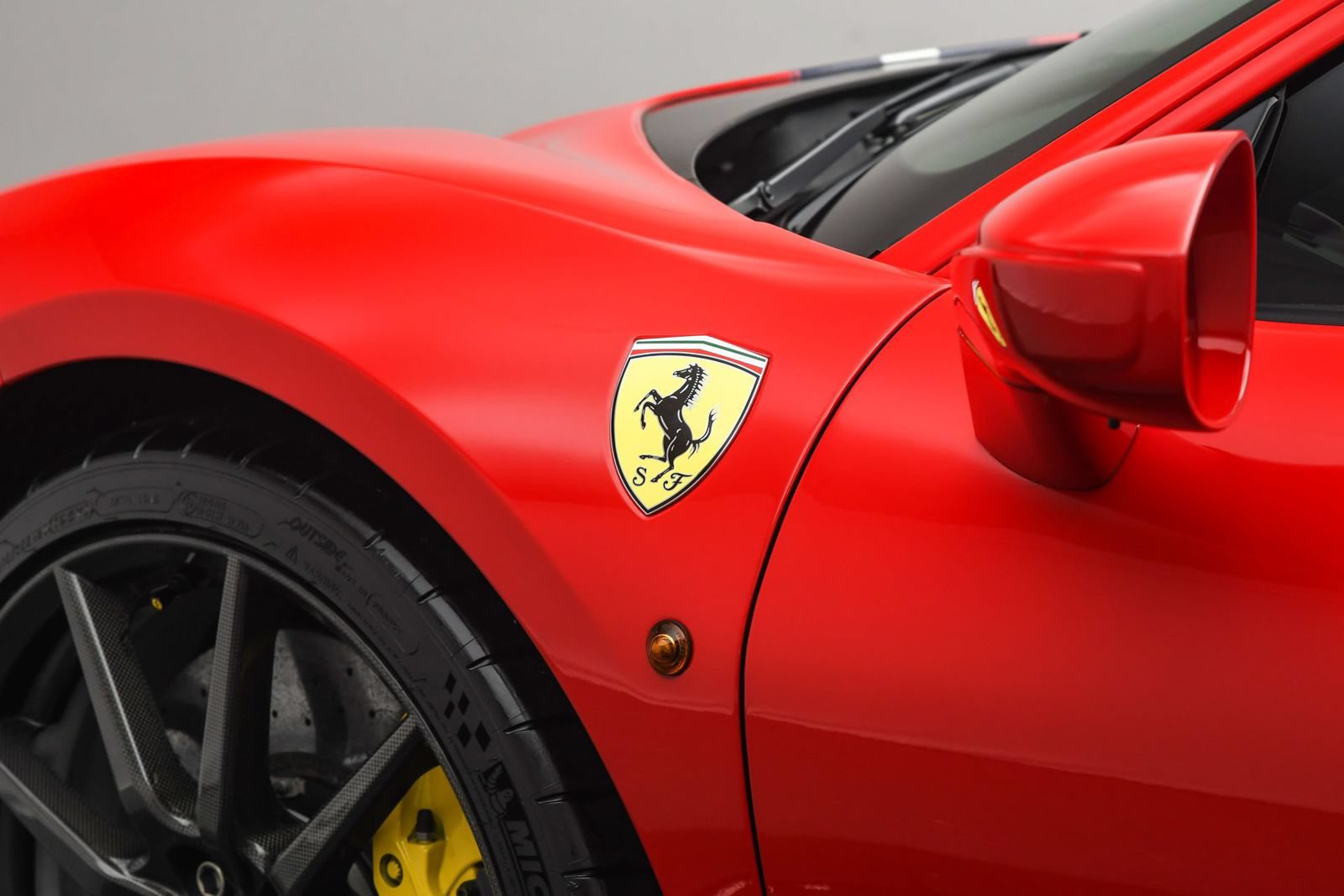 Used 2020 Ferrari 488 Pista Coupe RWD image 32