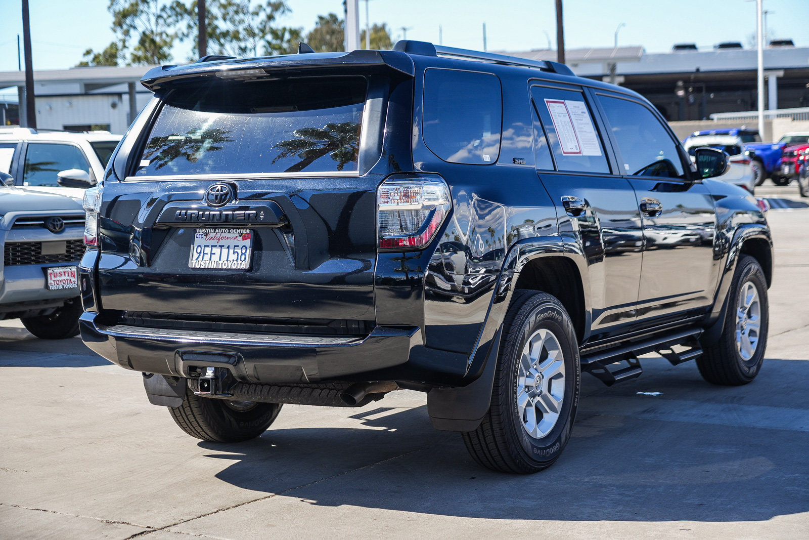 Certified 2023 Toyota 4Runner SR5 Premium w/ Moonroof Package AWD/4WD image 6