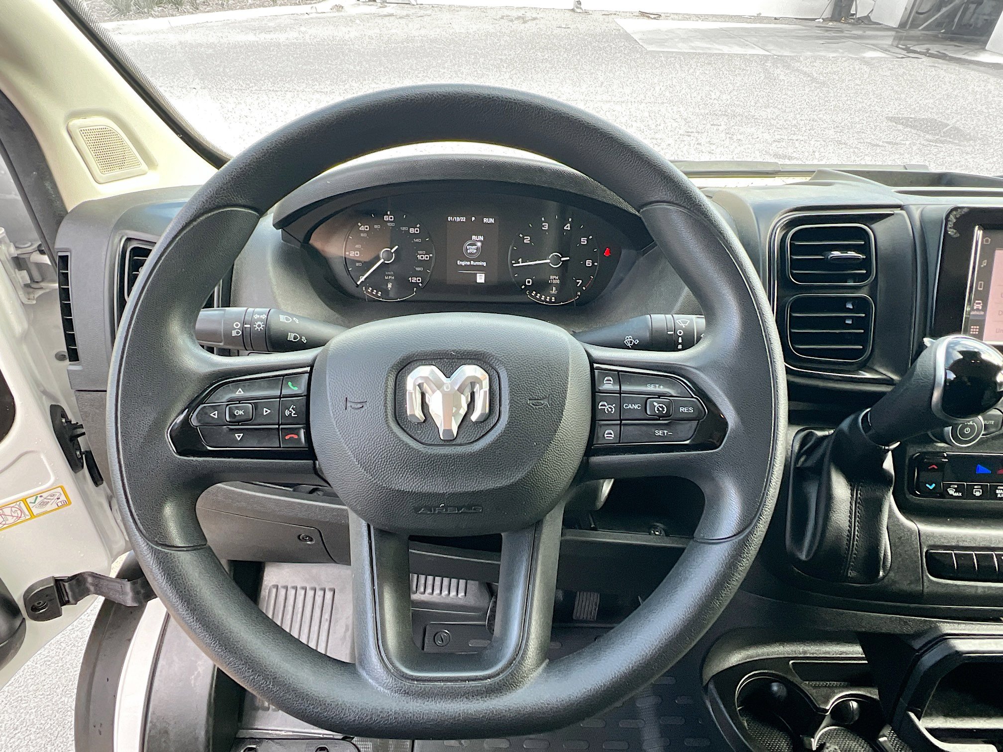 Used 2025 RAM ProMaster 2500 w/ Convenience Group image 17