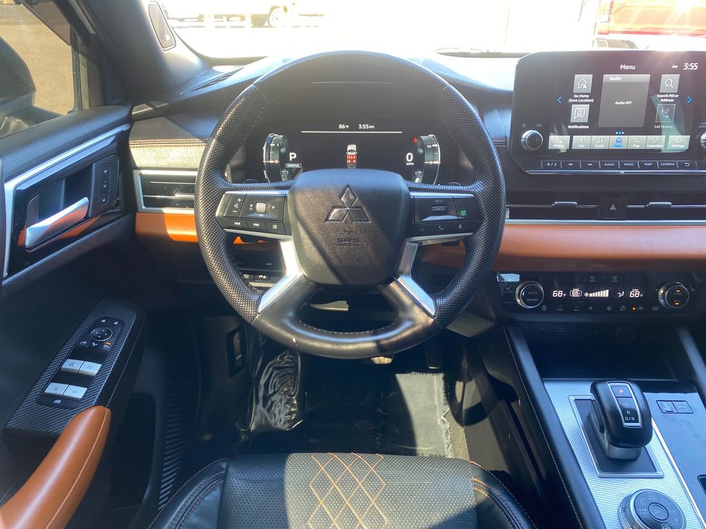 Used 2023 Mitsubishi Outlander SEL AWD/4WD image 13