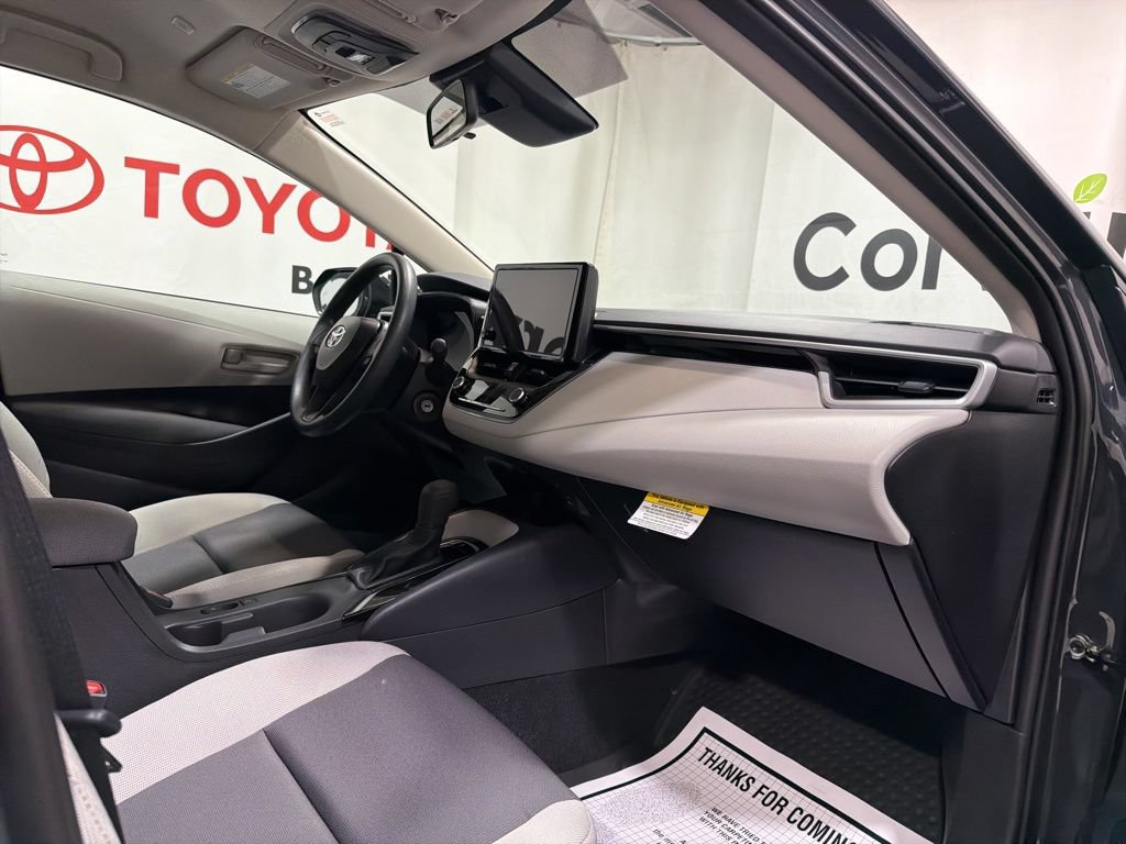Used 2026 Toyota Corolla LE FWD image 11