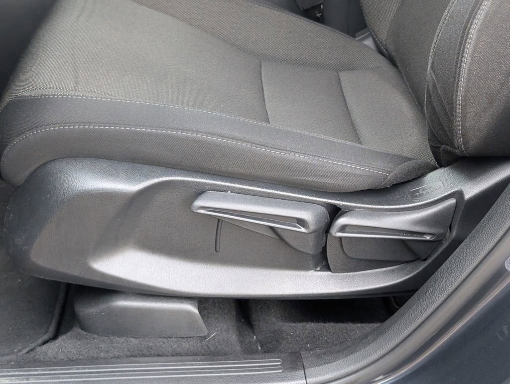 Used 2024 Honda CR-V LX image 12