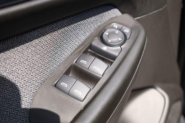 Used 2025 Chevrolet TrailBlazer LT AWD/4WD image 18