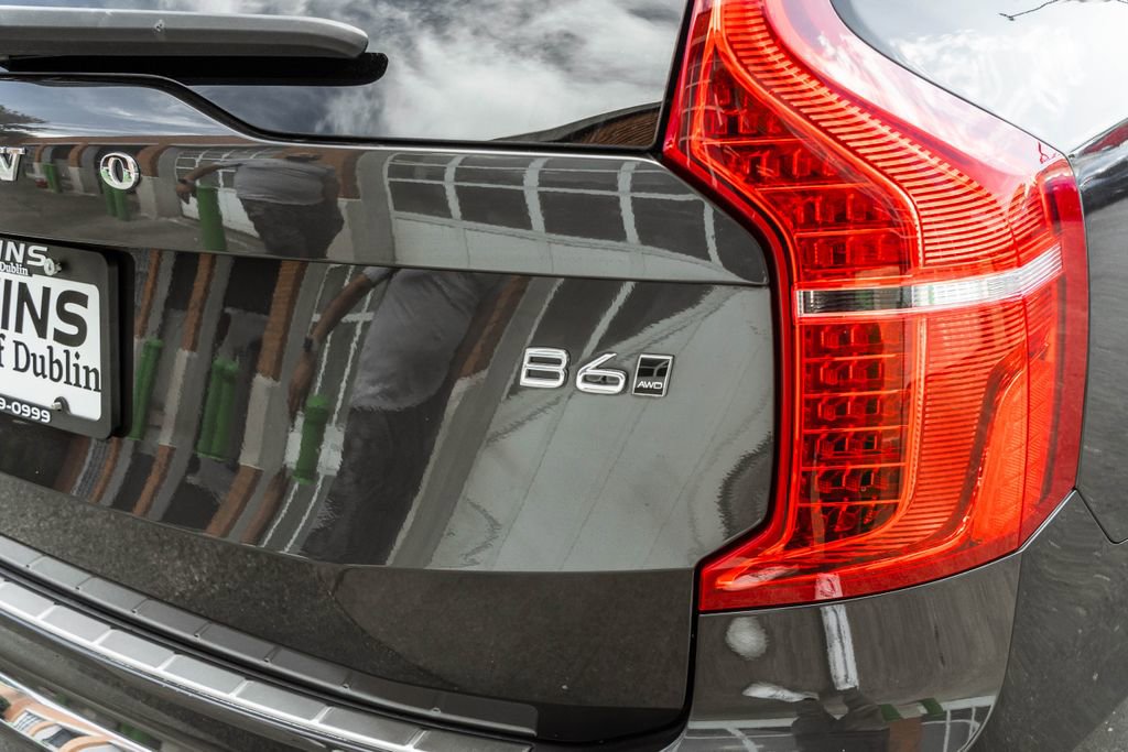 Used 2024 Volvo XC90 B6 Ultimate w/ Protection Package Premier AWD/4WD image 36