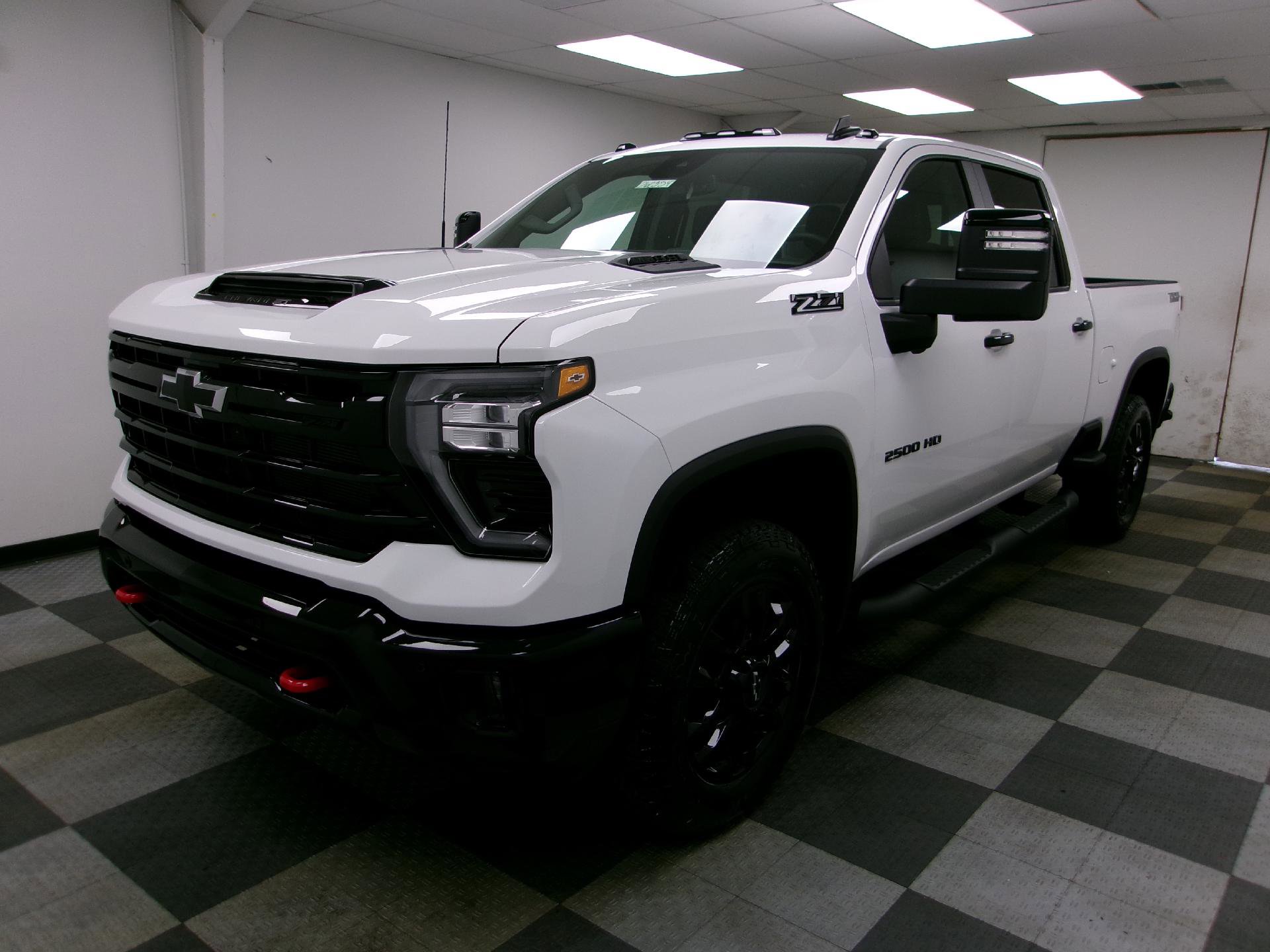 Used 2026 Chevrolet Silverado 2500 LT w/ Trail Boss Package AWD/4WD image 1