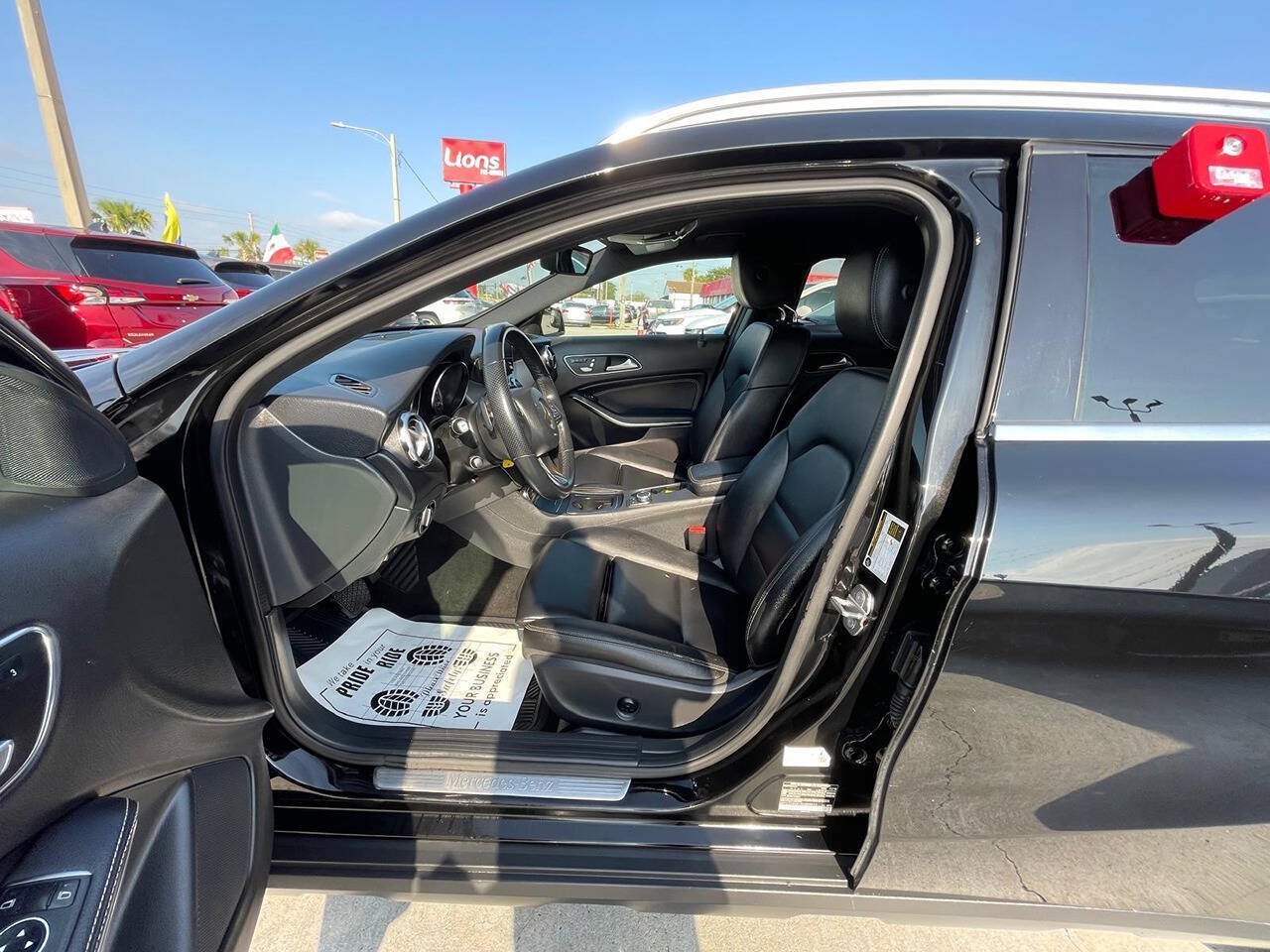 Used 2019 Mercedes-Benz GLA 250 4MATIC image 7