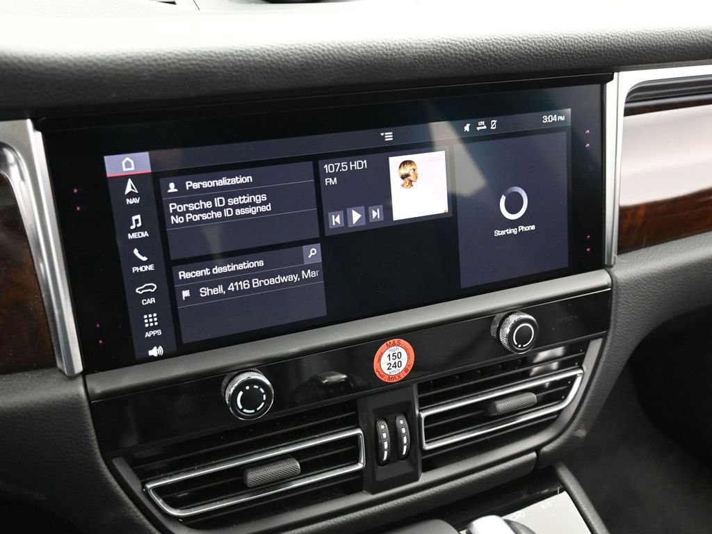 Certified 2022 Porsche Macan image 20