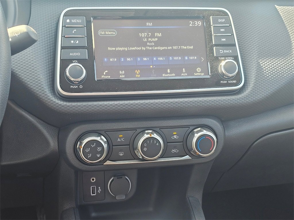 New 2025 Nissan Kicks Play S image 12