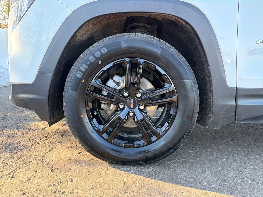 Used 2023 GMC Terrain AT4 image 30