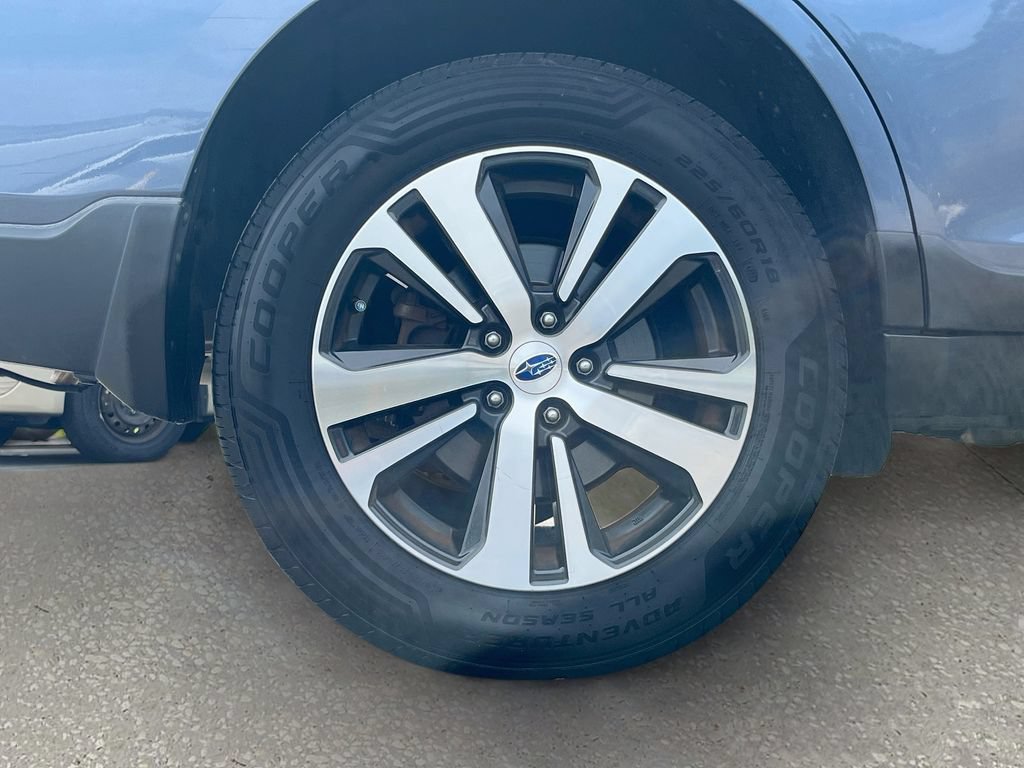 Used 2018 Subaru Outback 2.5i Limited AWD/4WD image 31