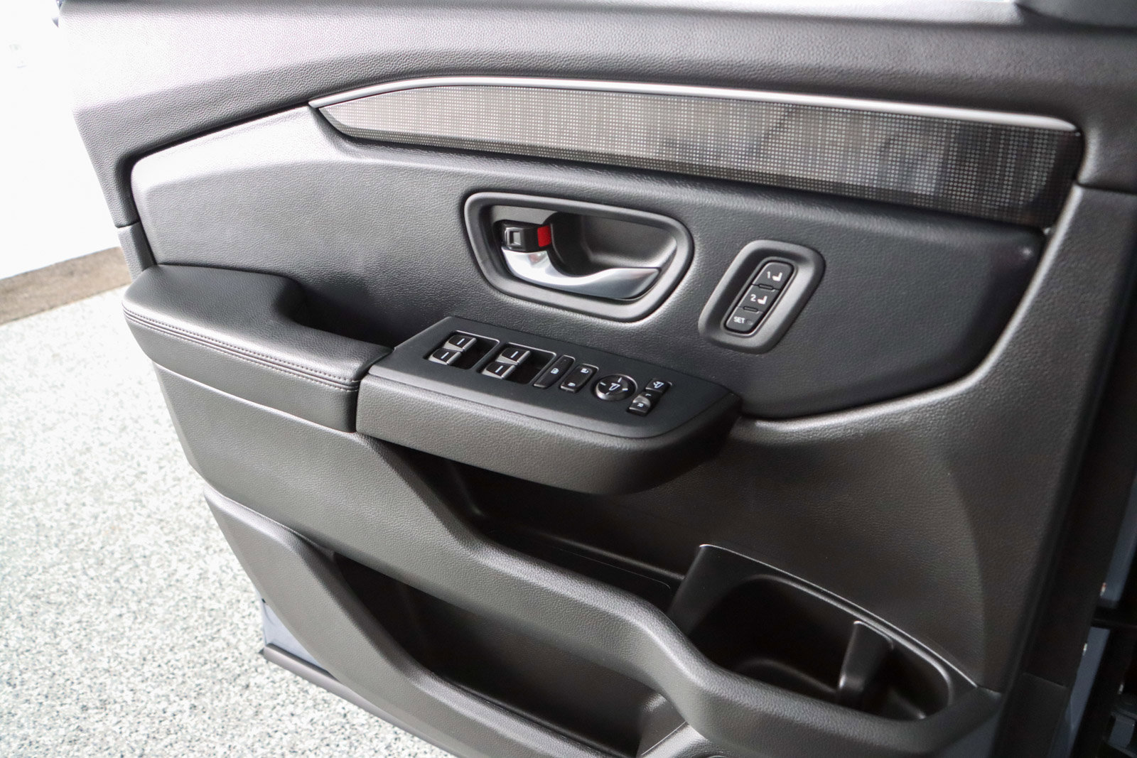 Used 2025 Honda Pilot Elite image 22