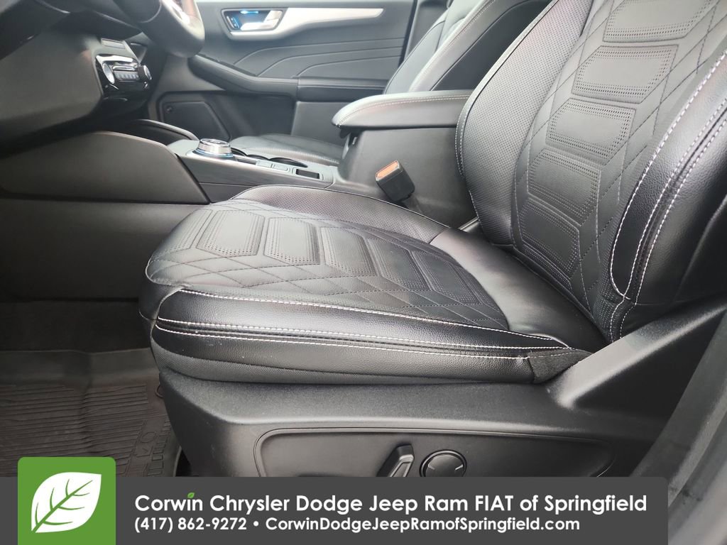 Used 2024 Ford Escape Platinum w/ Premium Technology Package image 12