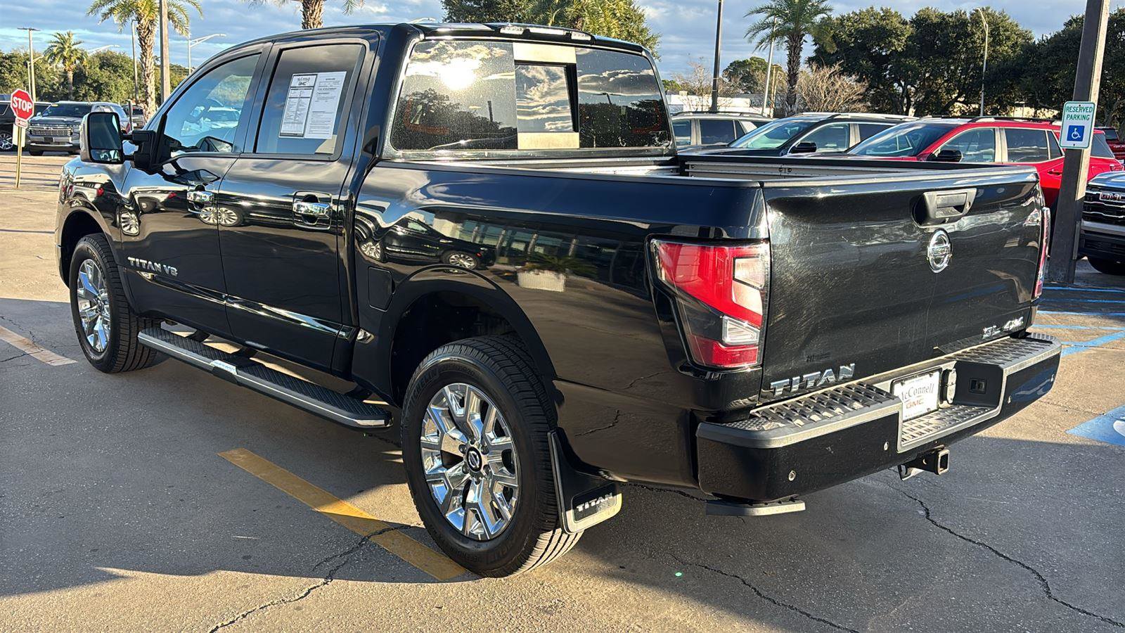 Used 2020 Nissan Titan SL w/ Moonroof Package image 5