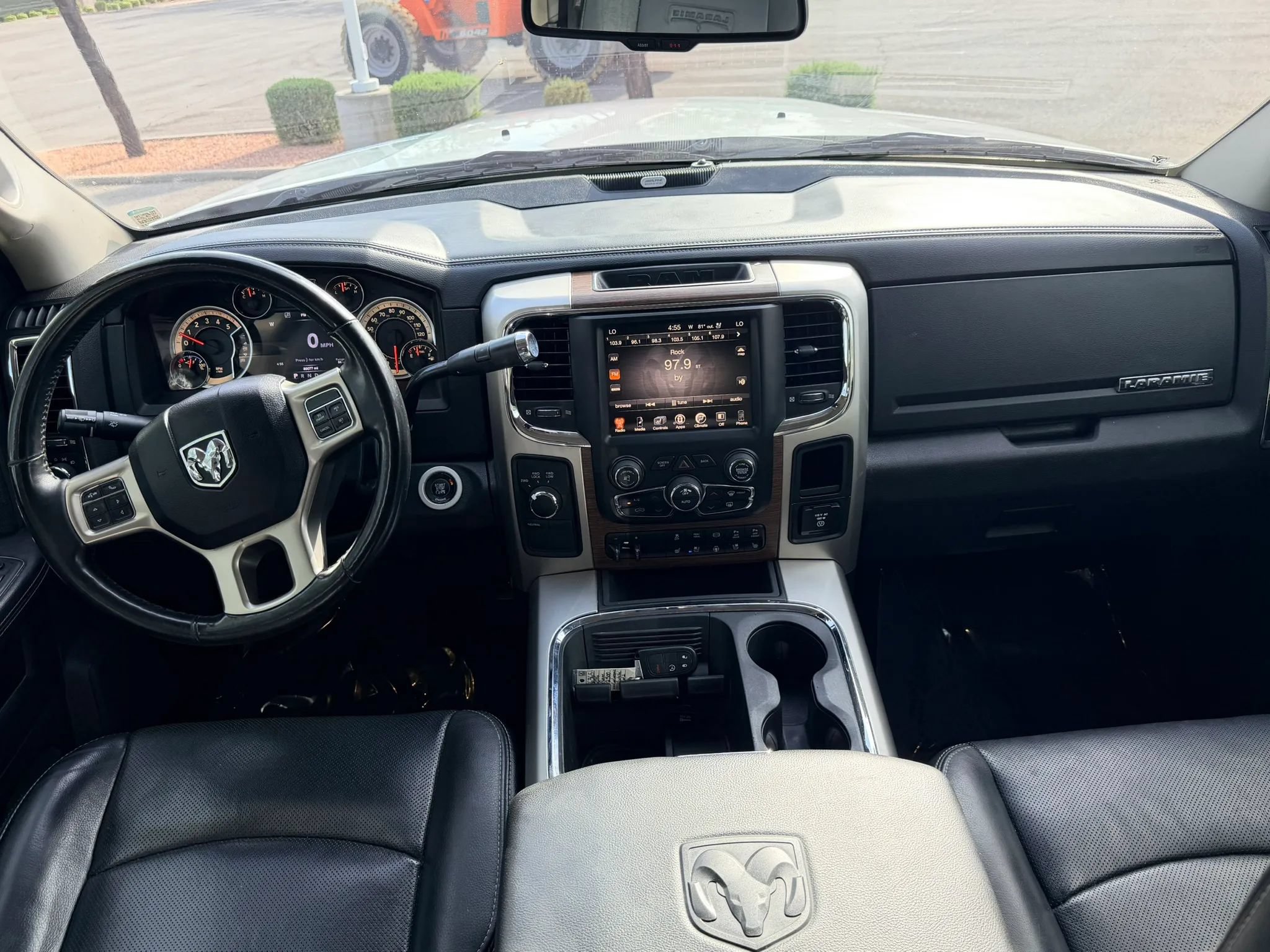 Used 2016 RAM 2500 Laramie AWD/4WD image 30