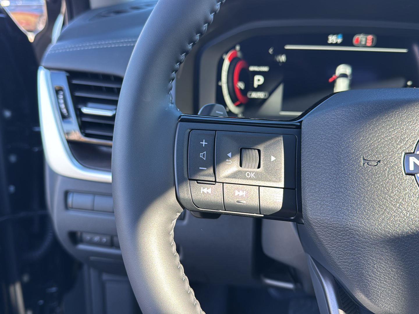 New 2026 Nissan Rogue Platinum w/ Platinum Premium Package image 18