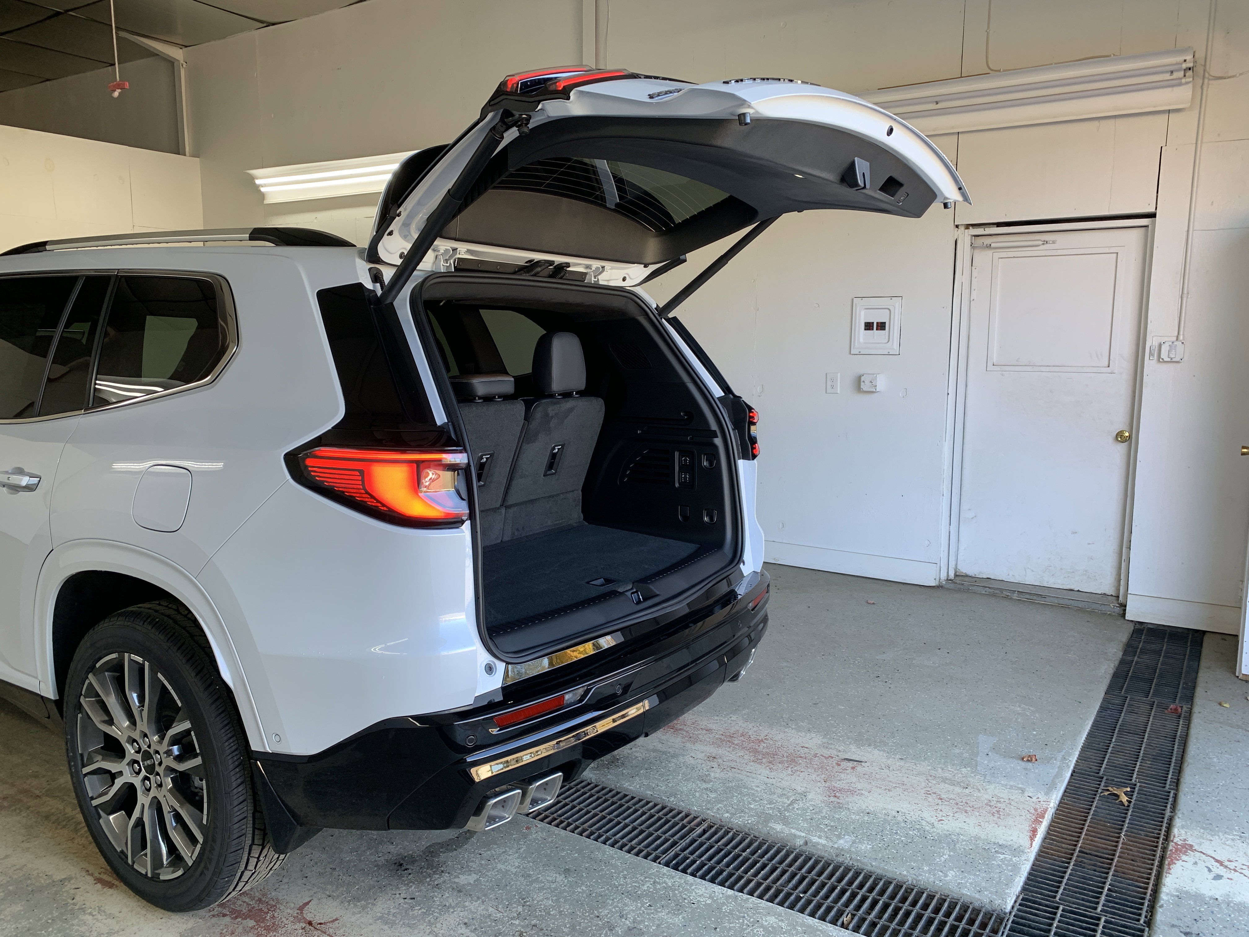 New 2026 GMC Acadia Denali Ultimate image 47