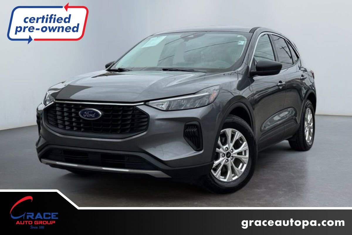 Used 2023 Ford Escape Active image 1