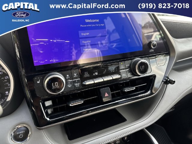 Used 2023 Toyota Highlander XLE AWD/4WD image 27