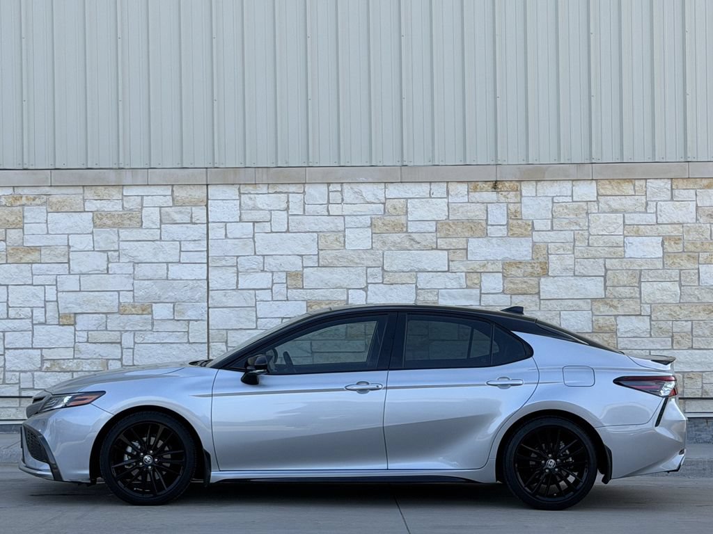 Used 2021 Toyota Camry XSE w/ Navigation Package FWD image 3
