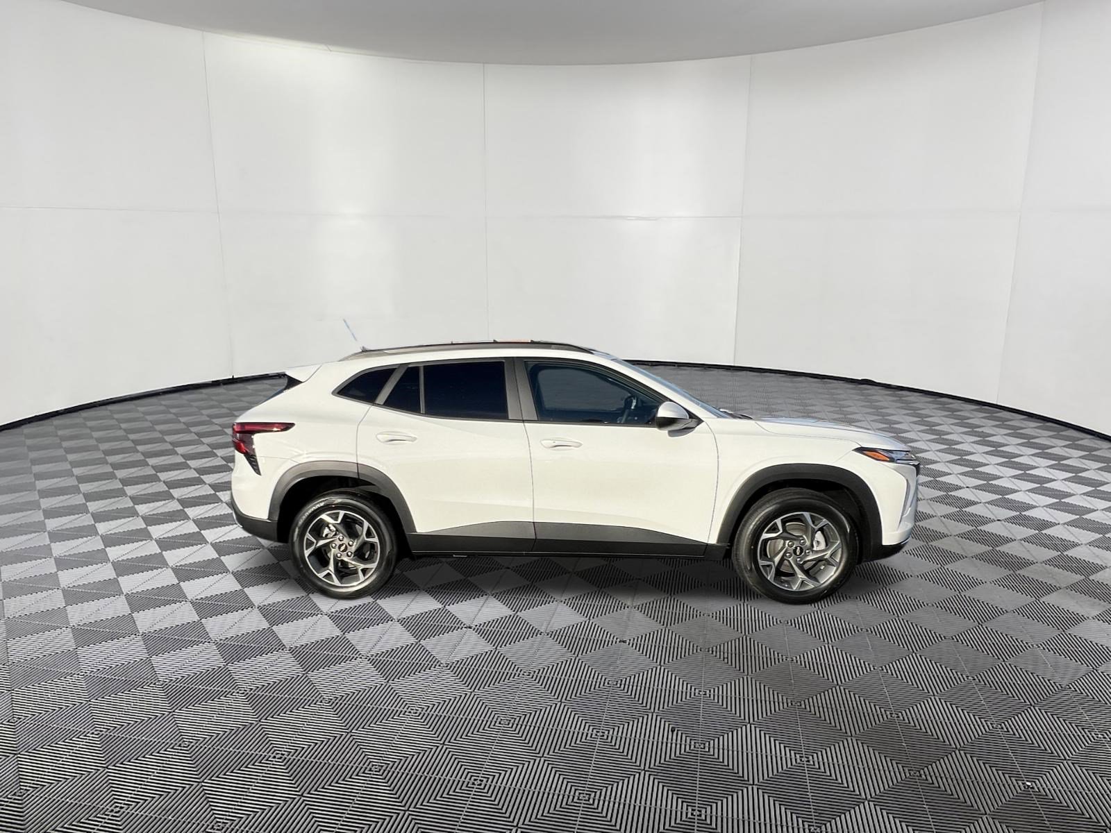 New 2026 Chevrolet Trax LT w/ Driver Confidence Package image 7