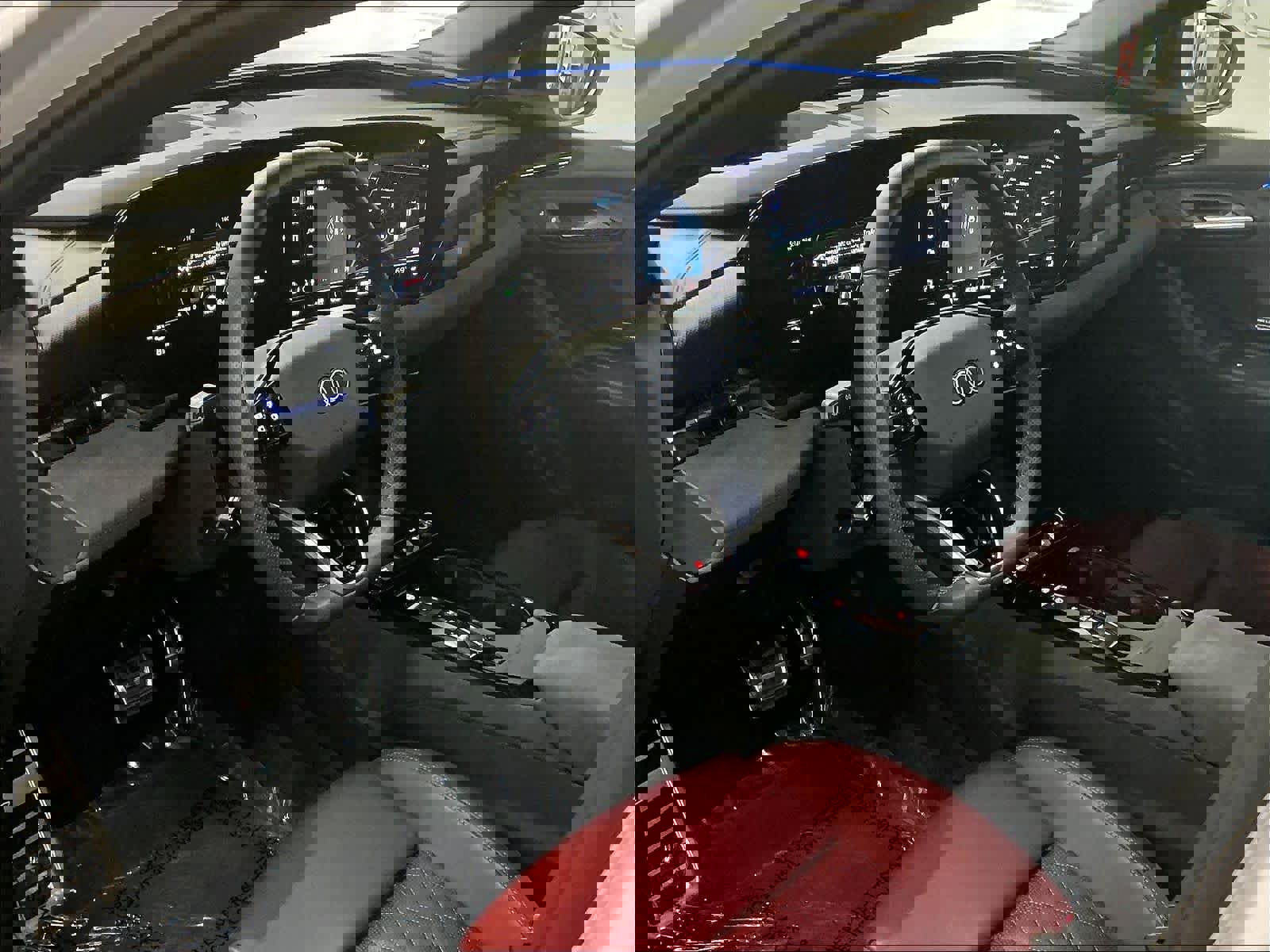 Certified 2025 Audi S6 e-tron Prestige w/ 21" Black Optic Package image 15