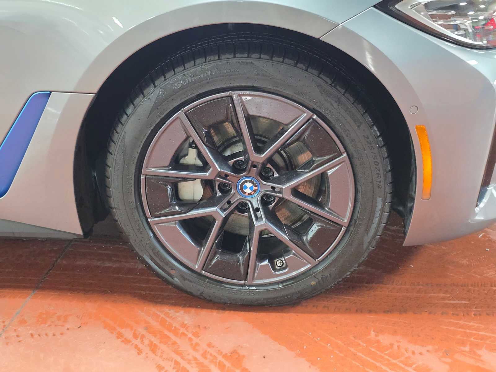 Used 2024 BMW i4 xDrive40i image 9