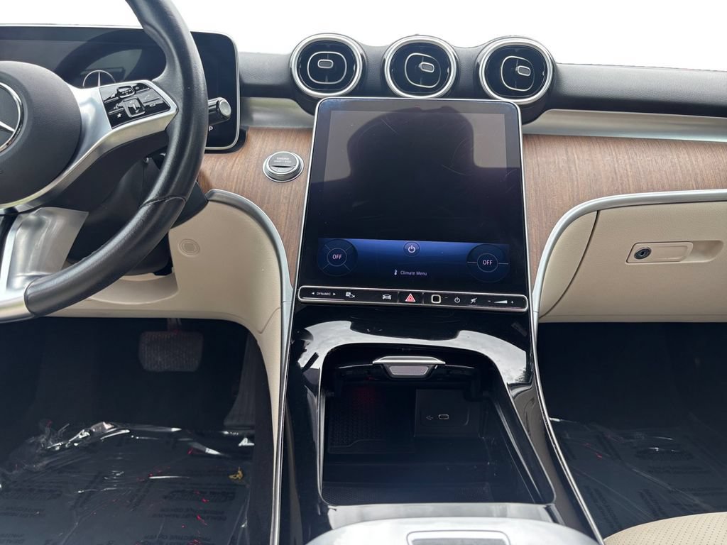 Used 2024 Mercedes-Benz C 300 Sedan image 12