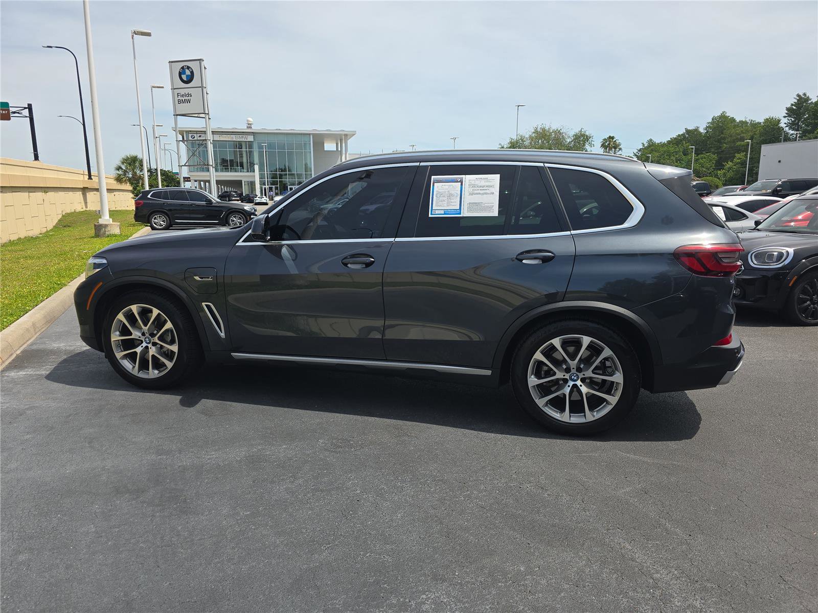 Certified 2022 BMW X5 xDrive45e AWD/4WD image 7
