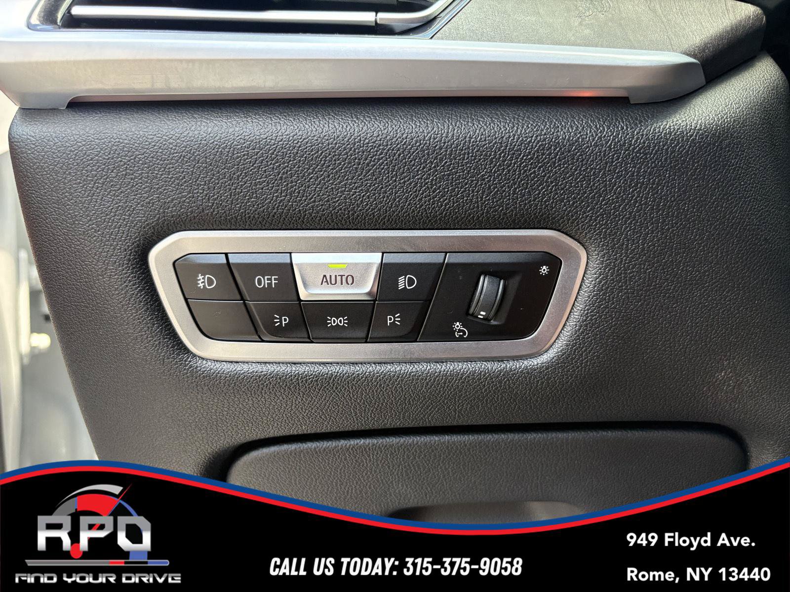 Used 2021 BMW X7 xDrive40i w/ Premium Package AWD/4WD image 21