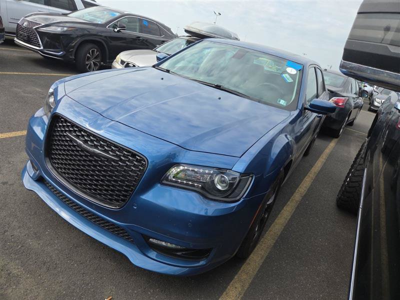 Used 2021 Chrysler 300 Touring L w/ Popular Equipment Group AWD/4WD image 4