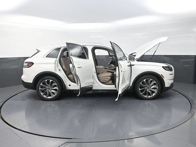 Used 2022 Lincoln Nautilus Reserve w/ Equipment Group 201A AWD/4WD image 46