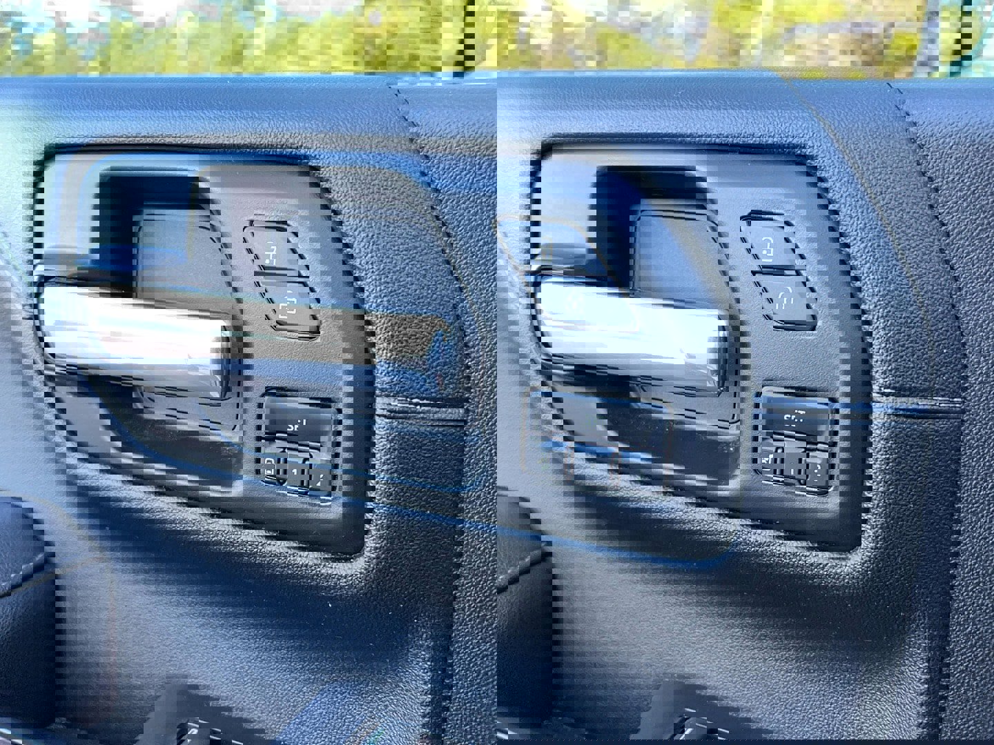 Used 2021 GMC Sierra 1500 SLT w/ SLT Premium Package image 16