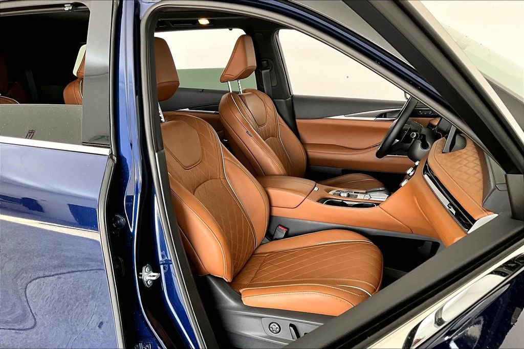 Used 2025 INFINITI QX60 Autograph w/ Cargo Package image 10