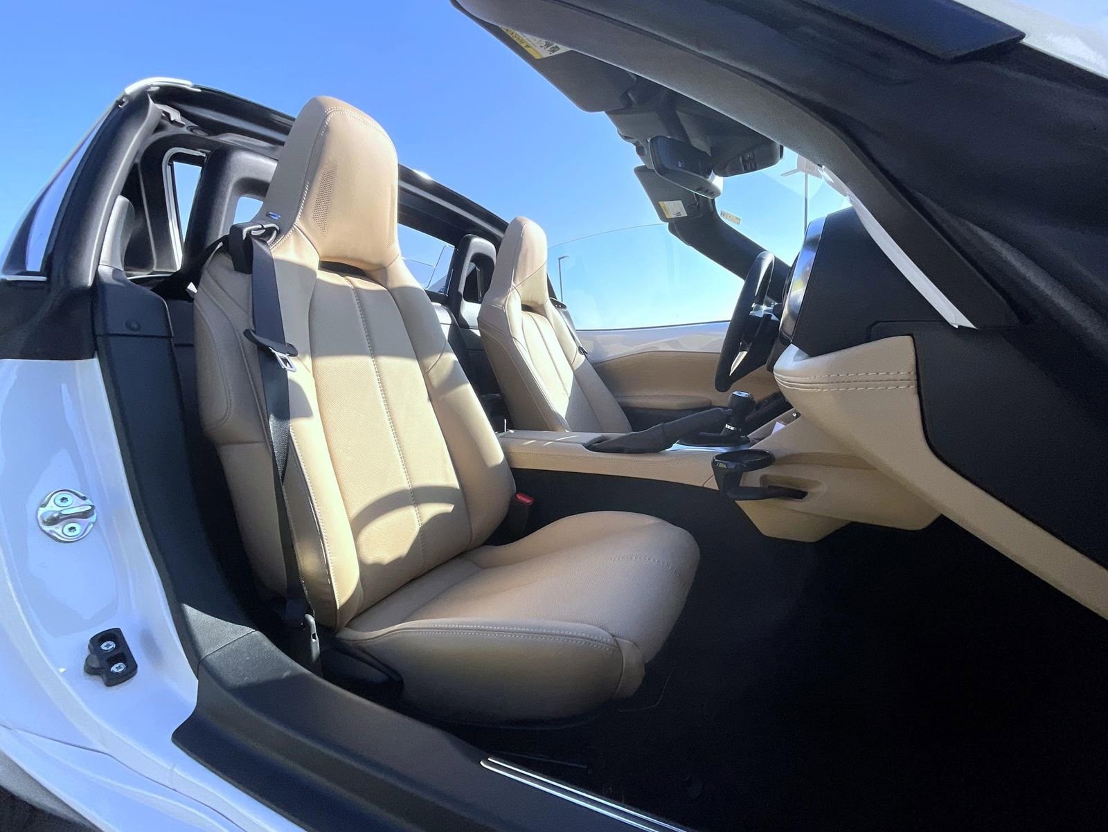 New 2026 MAZDA MX-5 Miata RF Grand Touring RWD image 16