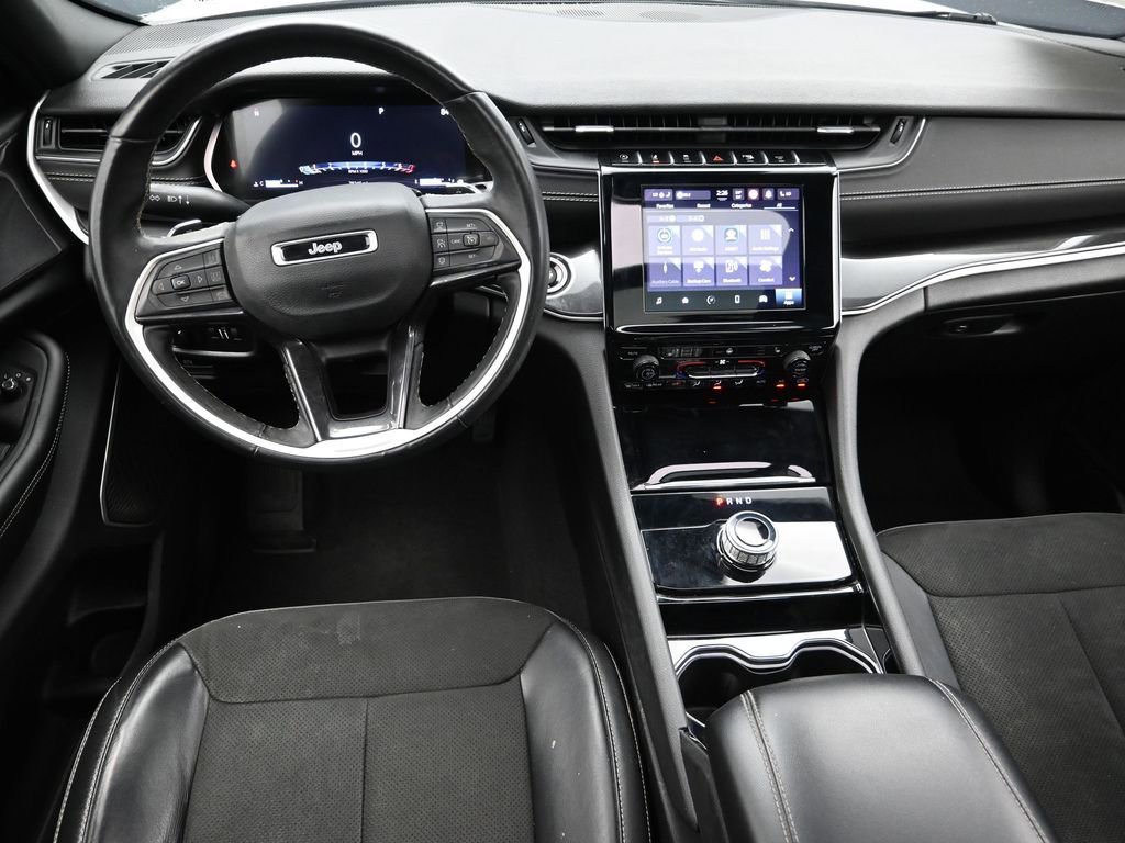 Used 2022 Jeep Grand Cherokee Altitude RWD image 25