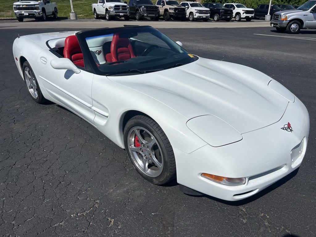 Used 2000 Chevrolet Corvette Convertible w/ Memory Pkg RWD image 3
